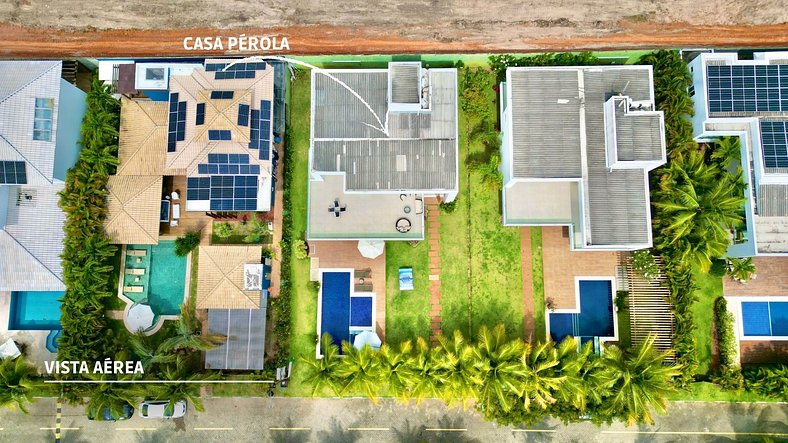 5-Bedroom House Near the Beach in Guarajuba