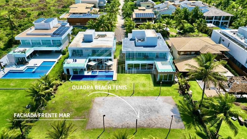 Seaside mansion (right on the sand) in Guarajuba