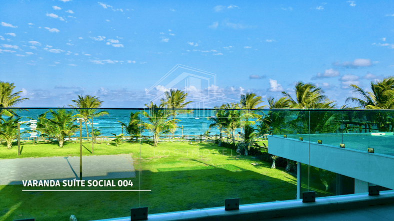 Seaside mansion (right on the sand) in Guarajuba