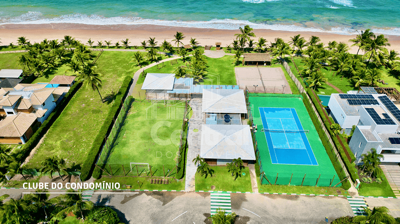 Seaside mansion (right on the sand) in Guarajuba